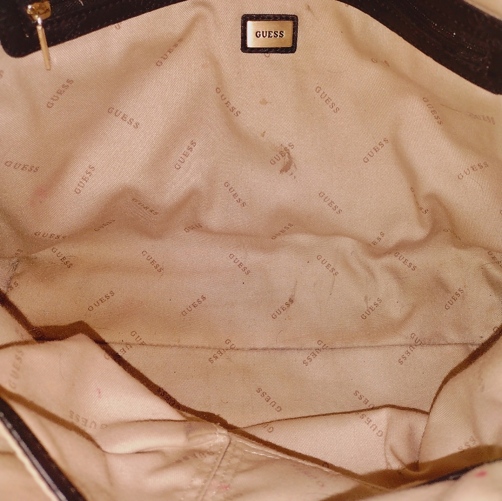 GUESS Black purse with gold chains.#A27 - Picture 10 of 11